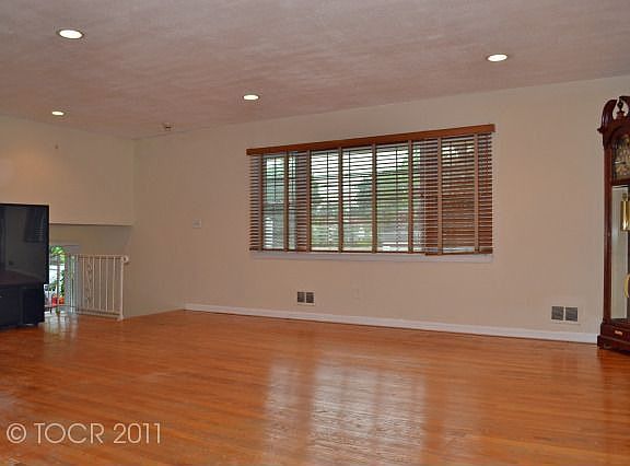 4th image of 57 5th St