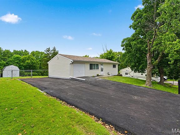 5th image of 1267 Patrick Dr