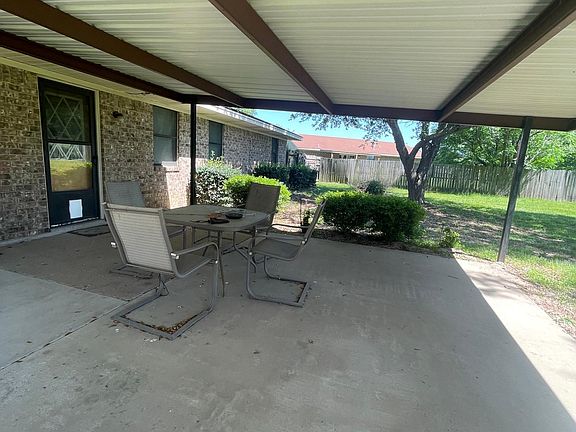 4th image of 4964 Woodcrest Dr