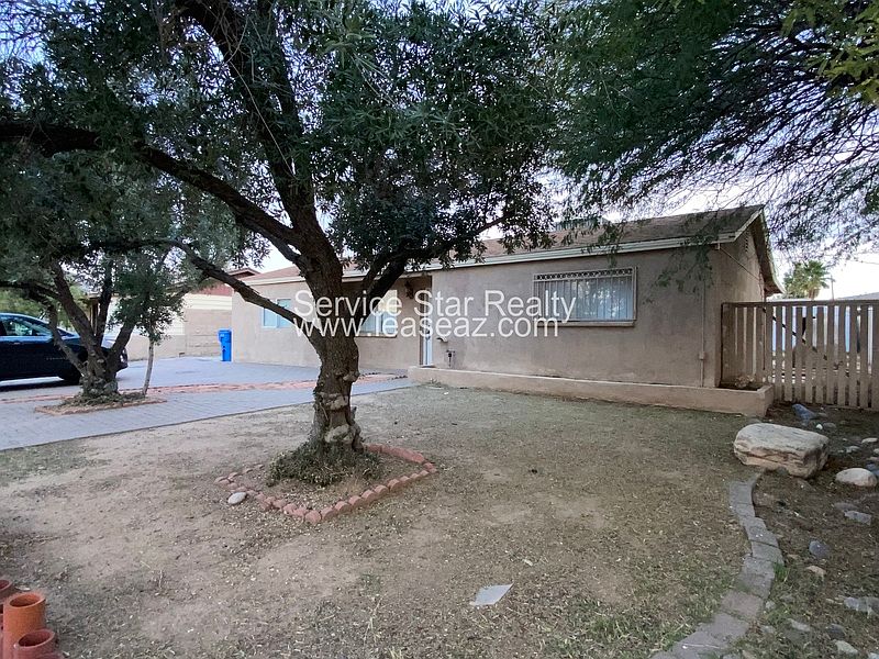 1st image of 1340 E Christy Dr