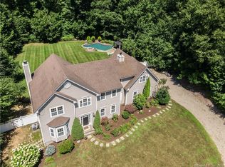 9 White Oak Dr, Colchester, CT 06415