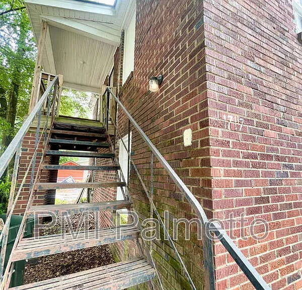 1717 Burnham St — Photo 3