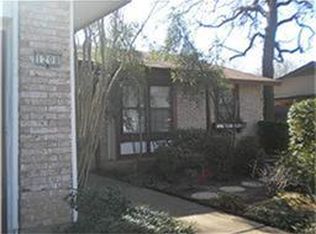 1208 Douglas St, Euless, TX 76039