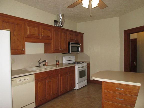 3rd image of 403 N Peachtree St