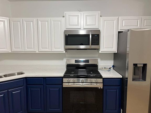 5th image of 2943 N Fairfield Ave Unit 2