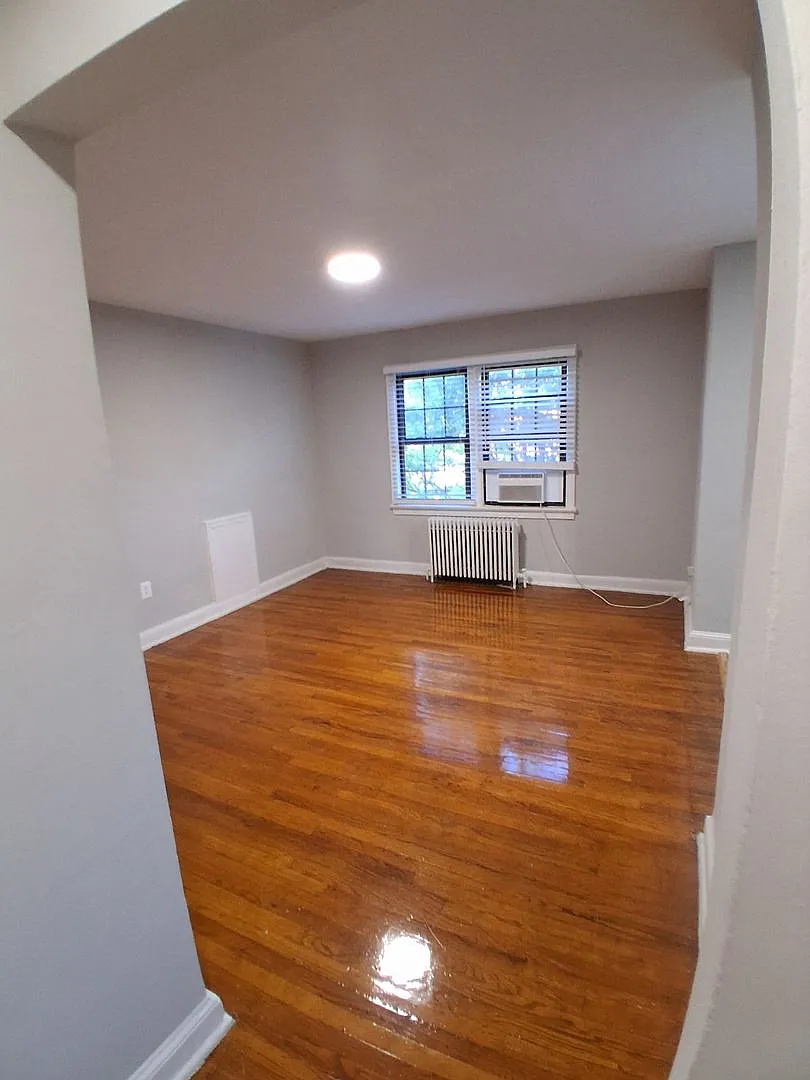 1266 Morse St Ne — Photo 3