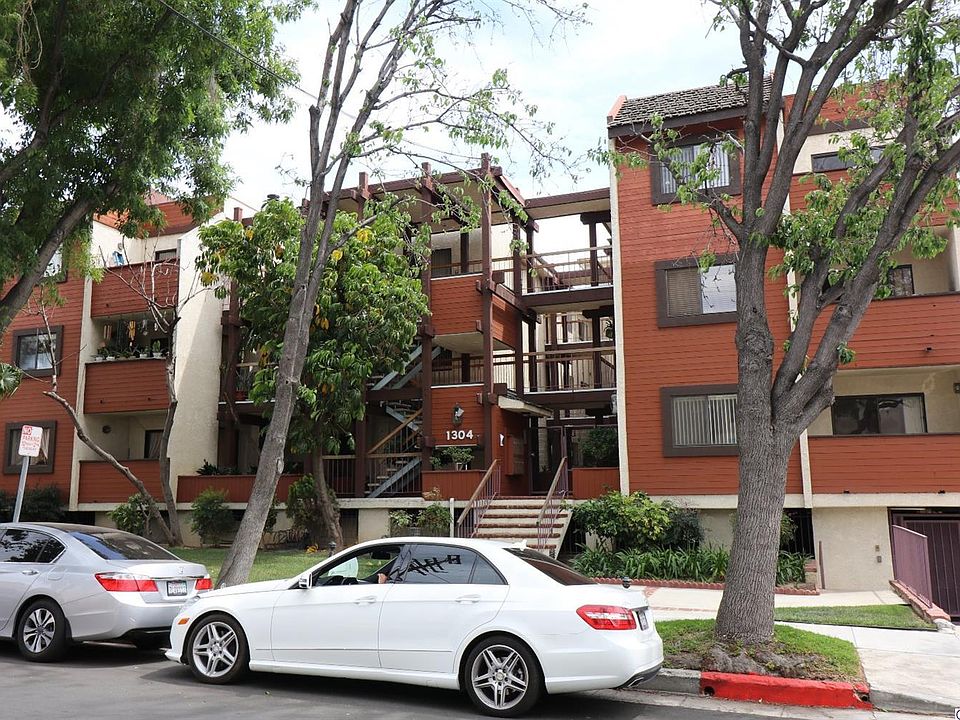 1st image of 1304 Stanley Ave APT 4