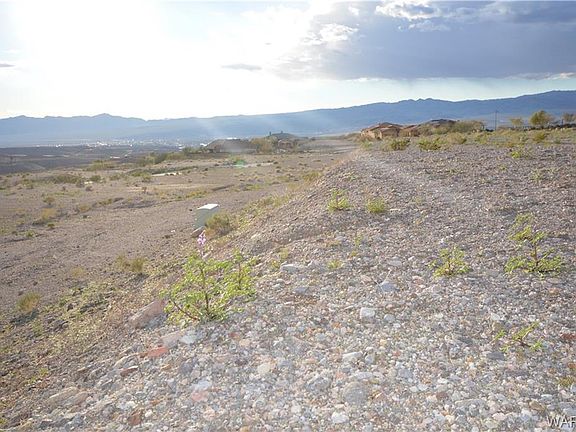 3rd image of 3082 Fort Mojave Dr
