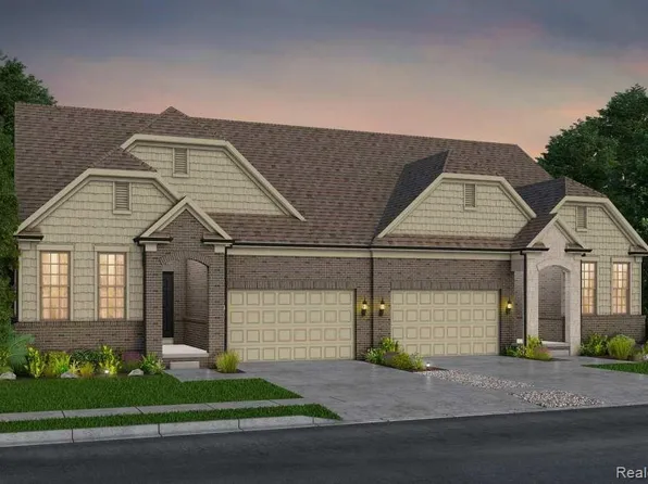 760 W Spaniel Dr, Ann Arbor, MI 48108