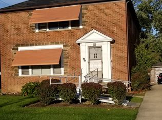 2231 S Green Rd, University Heights, OH 44118