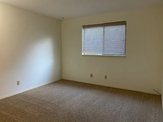 6125 Woodside Dr SE — Photo 14