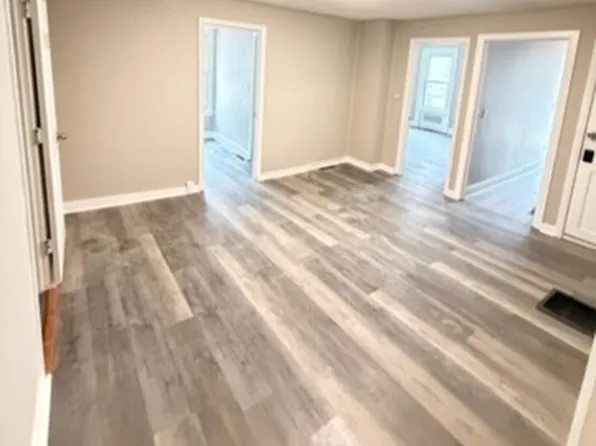 42 Baltic St, Norwich, CT 06360