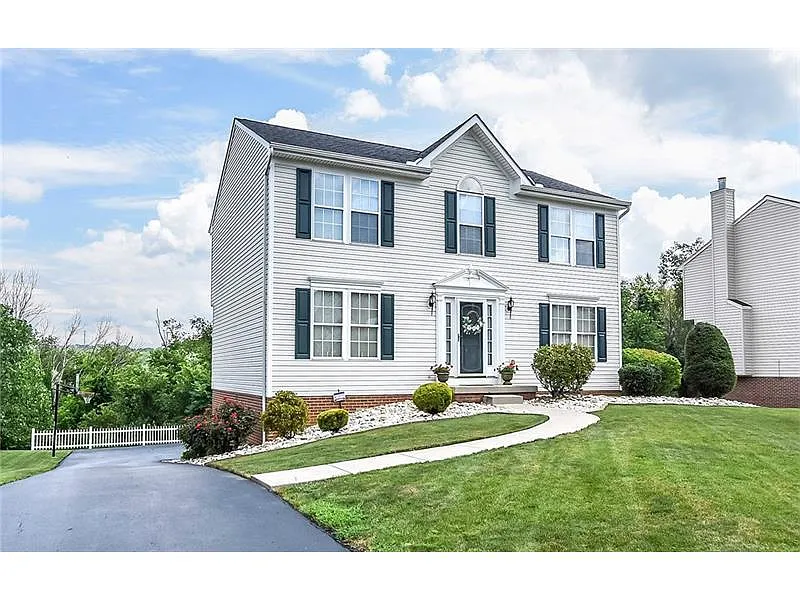 205 Dupont Dr photo 1