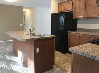 13609 Oaktree Ct, Grand Haven, MI 49417