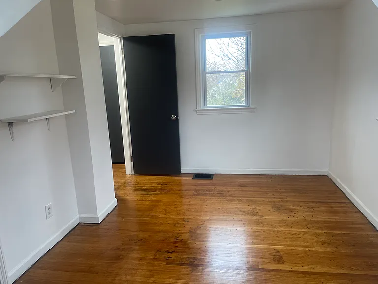 594 Mount Read Blvd — Photo 9
