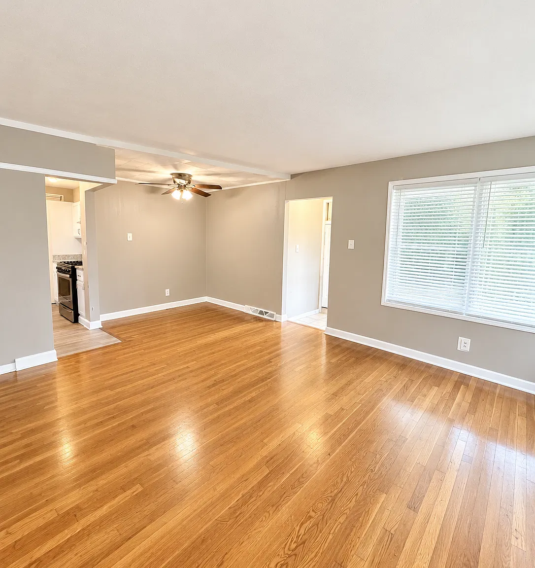 3 bed, 1150 sqft, $1,450 — Photo 4