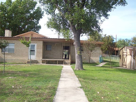 4th image of 217 Avolyn Ave