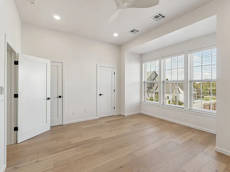 18814 Selah Way — Photo 23