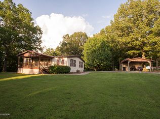 100 Peach St, Vienna, IL 62995