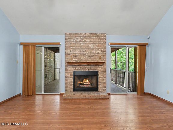 4th image of 19440 Linda Ln