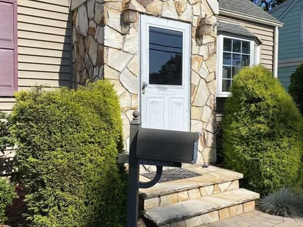 13-03 Sunnyside Dr, Fair Lawn, NJ 07410