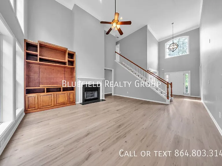 417 Summergreen Way — Photo 5