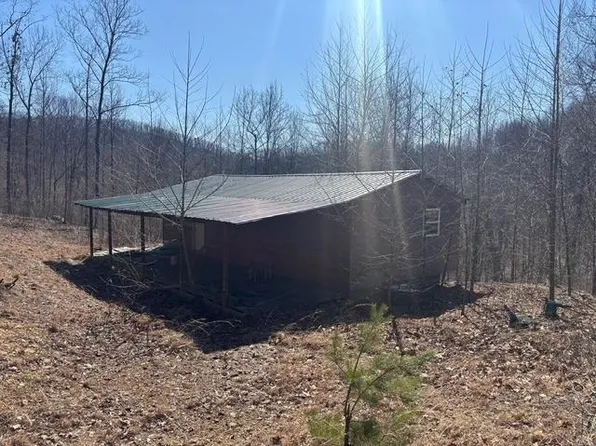 397 Camp Creek Rd, Crum, WV 25669