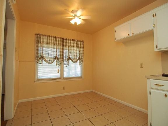 5th image of 1030 McClendon St