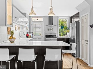 907 McHenry St, Baltimore, MD 21223