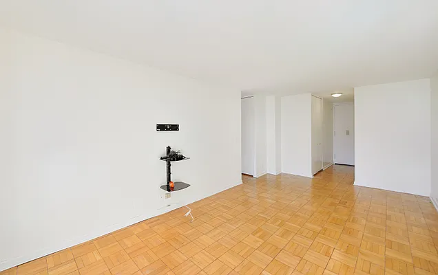 Rented by Corcoran | media 2