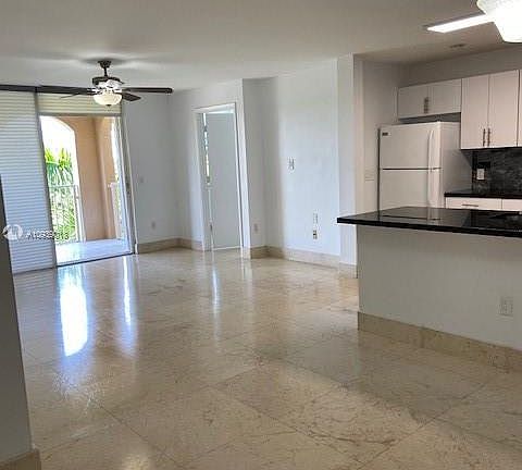 4th image of 19901 E Country Club Dr #2605