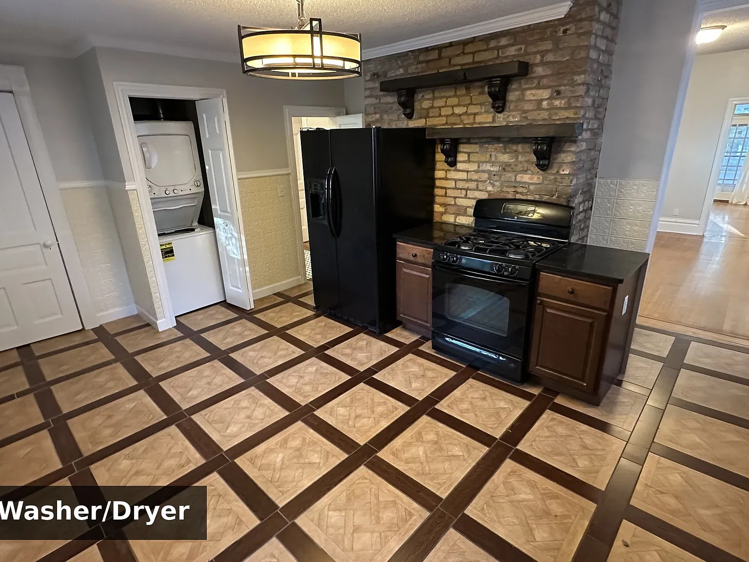 2 bed, 1100 sqft, $1,795 — Photo 3