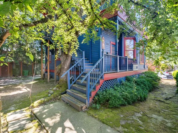 2606 SE Pine St, Portland, OR 97214