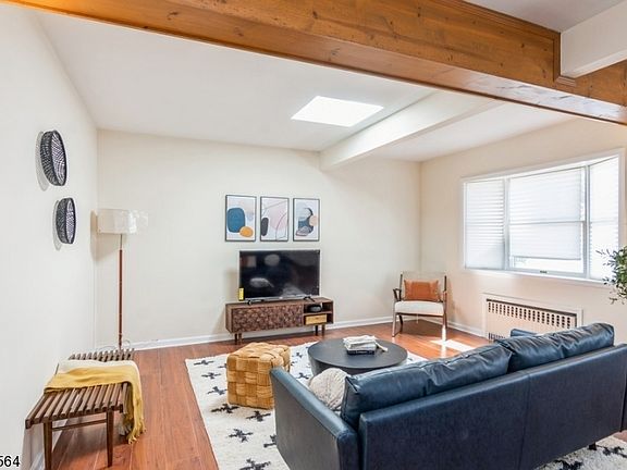 4th image of 34 Claremont Ave #1