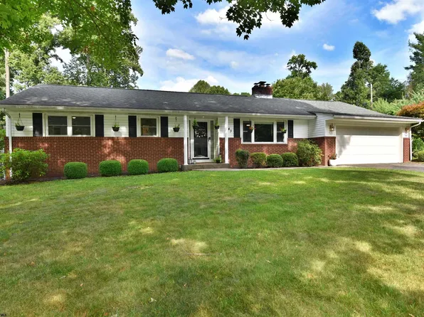 543 Hillcrest Cir, Bridgeport, WV 26330