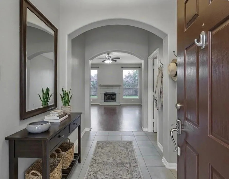 3 bed, 2.0 bath, 1698 sqft, $2,250 — Photo 4
