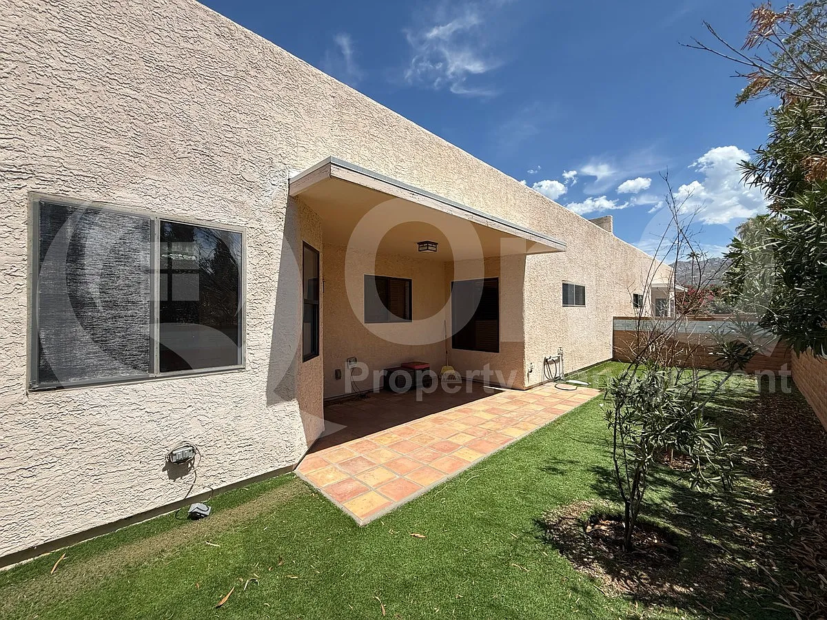 2 bed, 2.0 bath, 1571 sqft, $2,200 — Photo 2