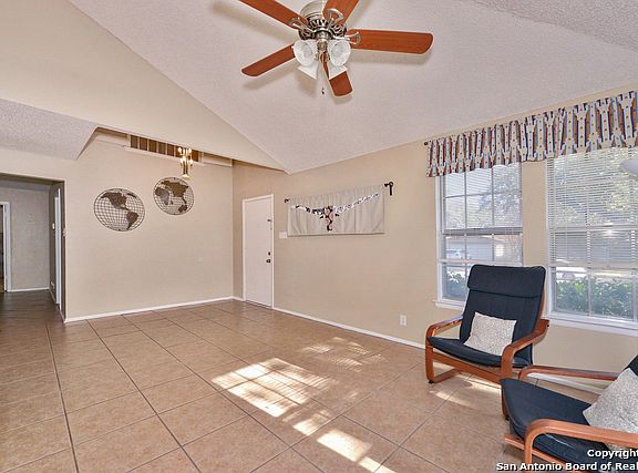 4th image of 6015 Bloomwood St