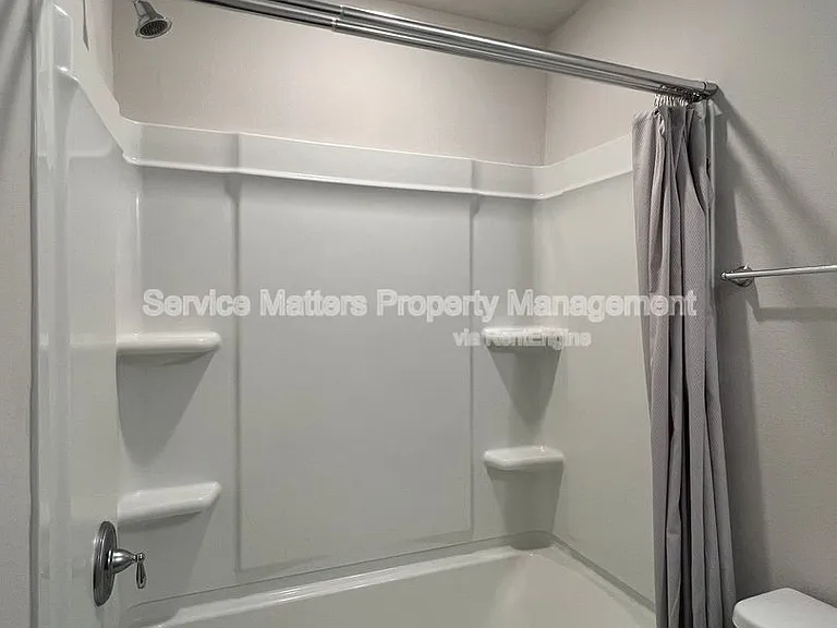 1615 Iroquois Ct — Photo 32