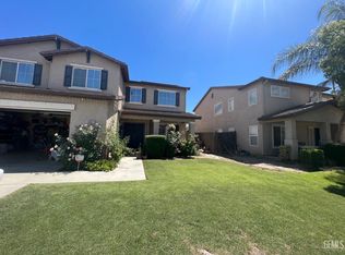 10607 Grand Prairie Dr, Bakersfield, CA 93311