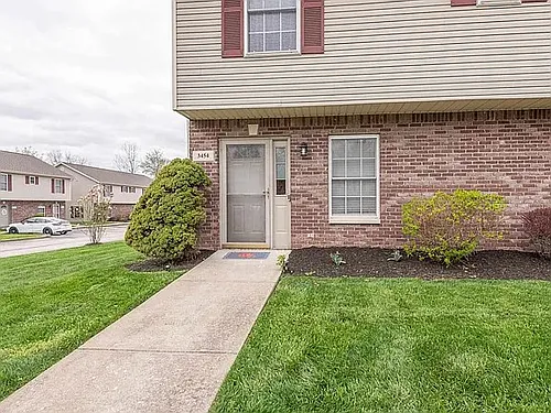 3454 S Oaklawn Cir Photo 1