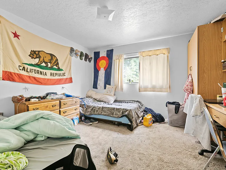 442 N 500 E #8 — Photo 7