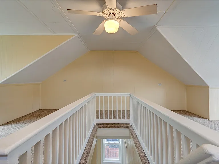 5264 Dresden Way — Photo 10