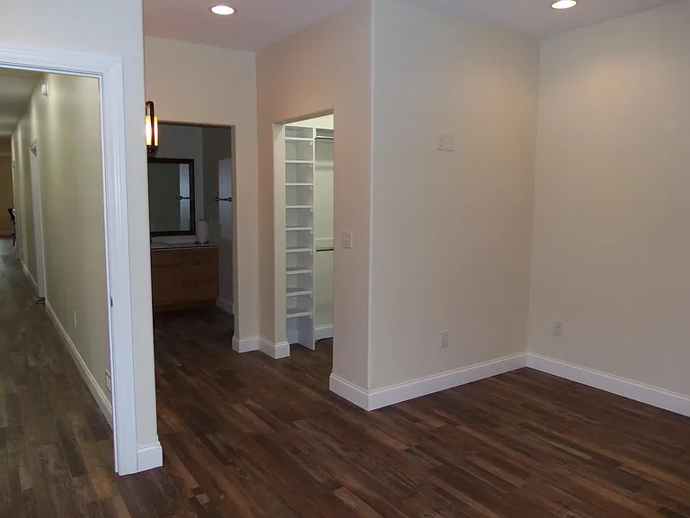 2526 Lynn Ave — Photo 13
