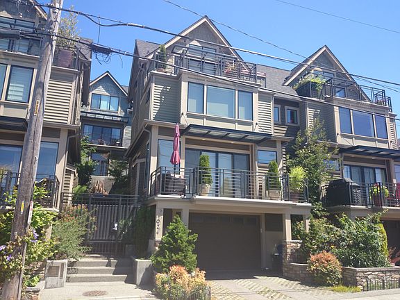 2nd image of 2624 Yale Ave E