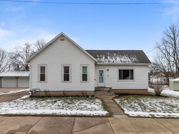 112 McKinley St, Kaukauna, WI 54130