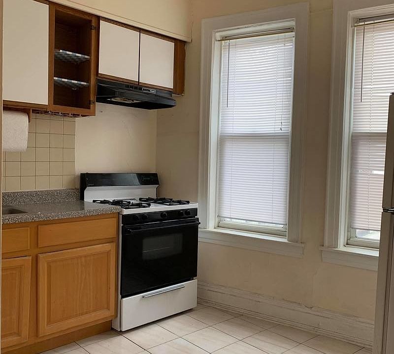2nd image of 6903 6th Ave #B2