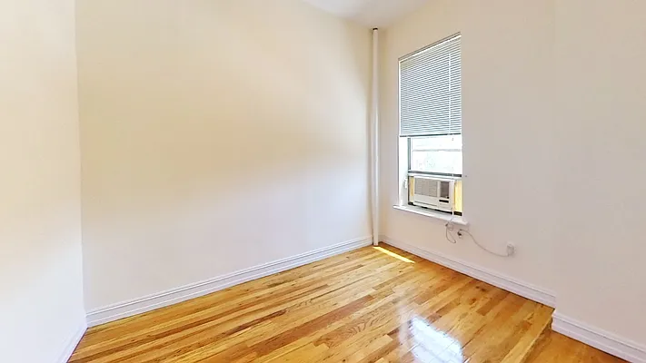 Rented by Bond New York | media 9