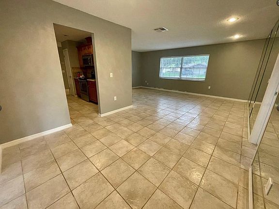 5th image of 8045 Sandberry Blvd
