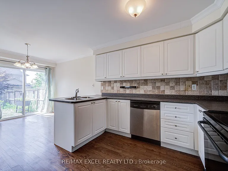 43 Beaumaris Cres — Photo 17